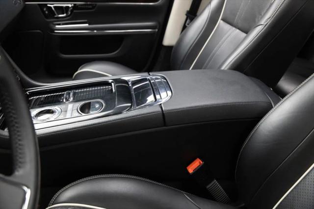 2016 Jaguar XJ R-Sport