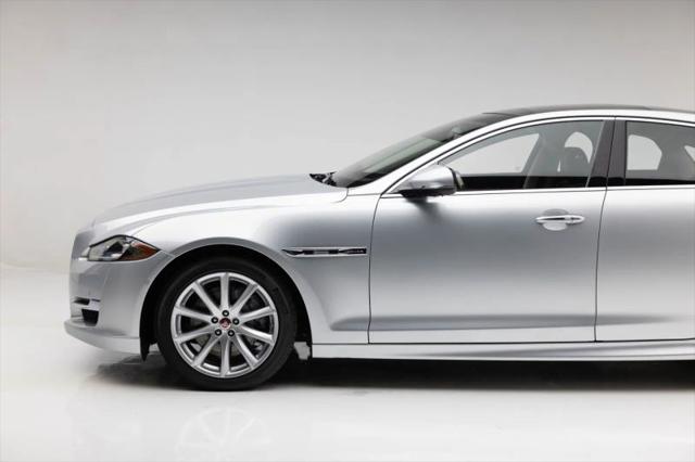 2016 Jaguar XJ R-Sport