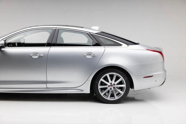 2016 Jaguar XJ R-Sport