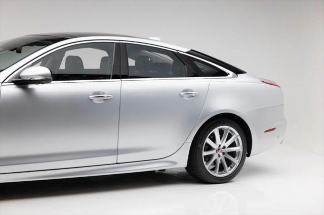 2016 Jaguar XJ R-Sport