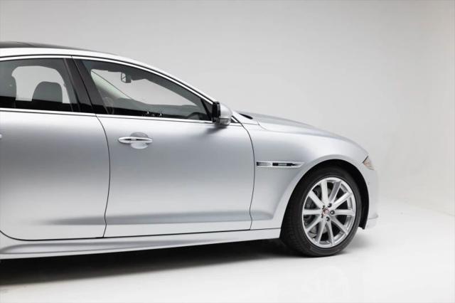 2016 Jaguar XJ R-Sport