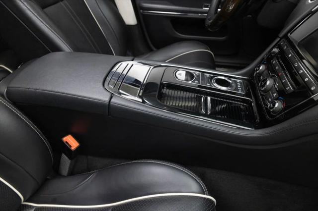 2016 Jaguar XJ R-Sport