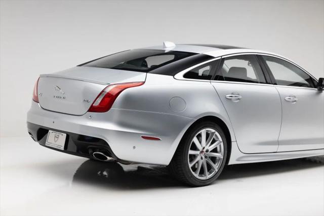 2016 Jaguar XJ R-Sport