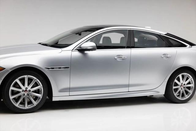 2016 Jaguar XJ R-Sport