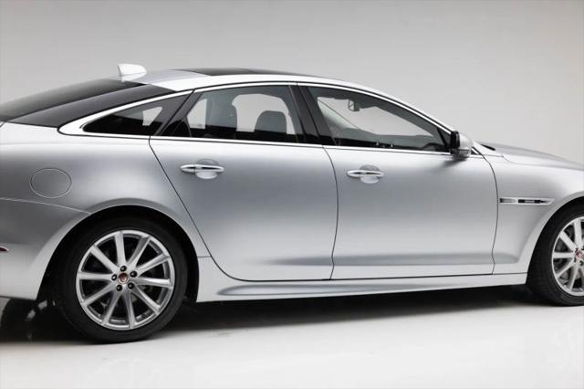 2016 Jaguar XJ R-Sport