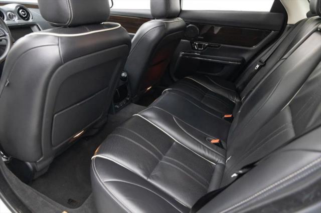 2016 Jaguar XJ R-Sport