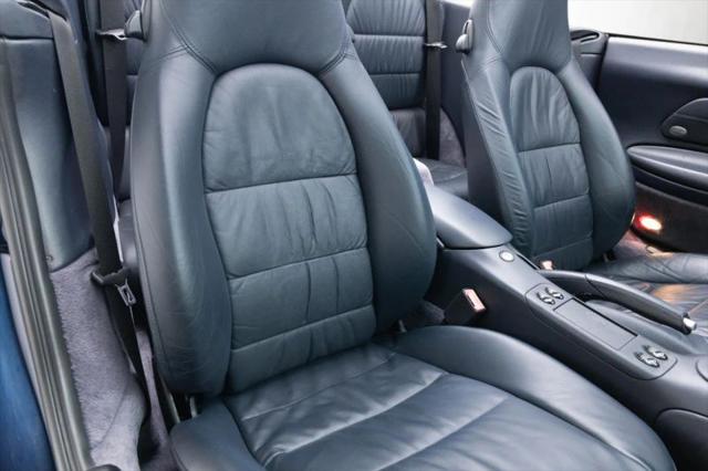 2000 Porsche 911 Carrera