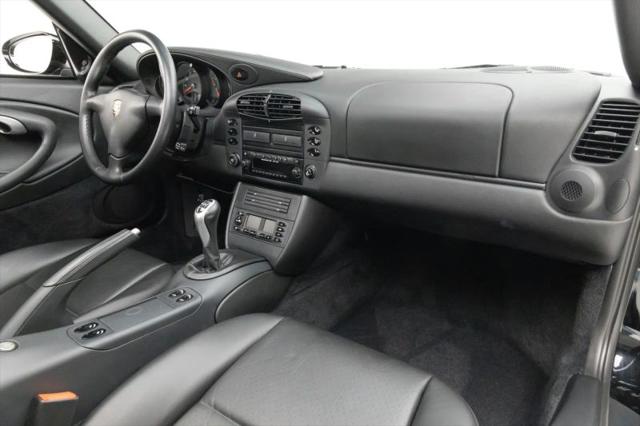 2001 Porsche 911 Carrera 4