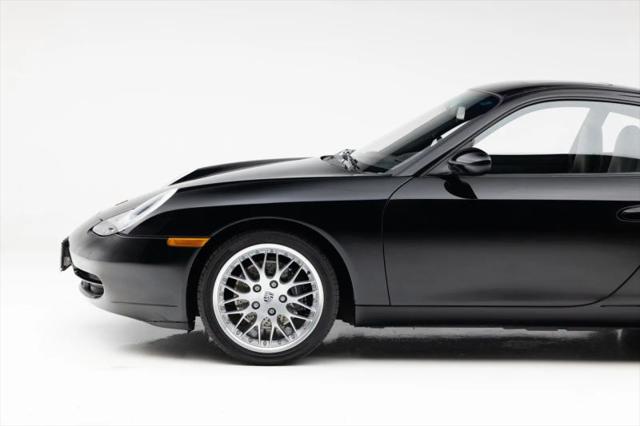 2001 Porsche 911 Carrera 4