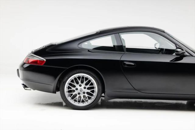 2001 Porsche 911 Carrera 4
