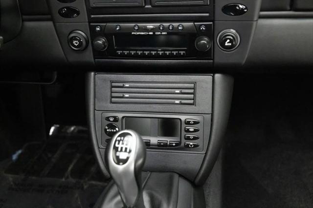 2001 Porsche 911 Carrera 4