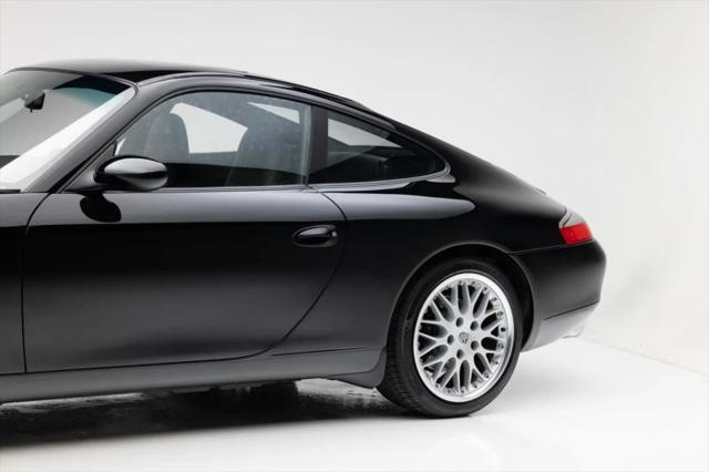 2001 Porsche 911 Carrera 4