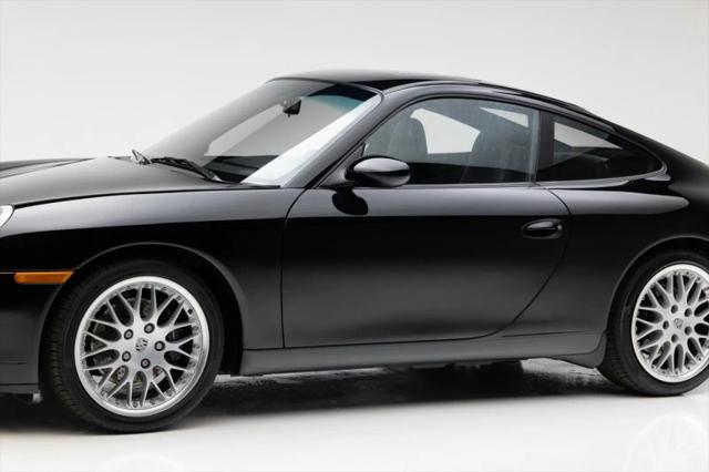 2001 Porsche 911 Carrera 4