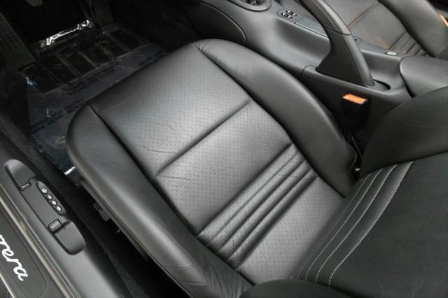 2001 Porsche 911 Carrera 4