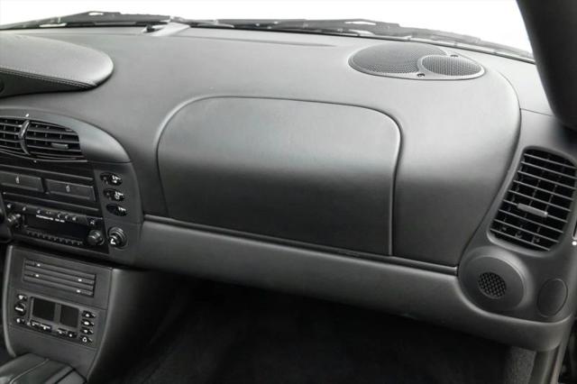 2001 Porsche 911 Carrera 4