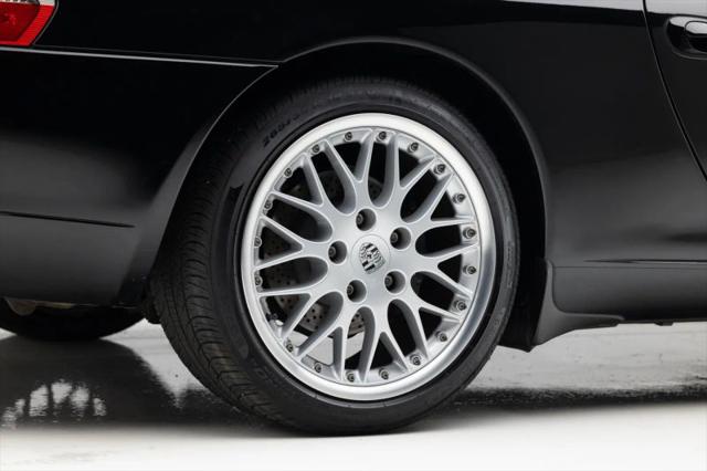 2001 Porsche 911 Carrera 4