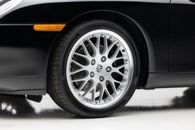 2001 Porsche 911 Carrera 4