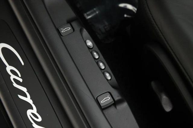 2001 Porsche 911 Carrera 4