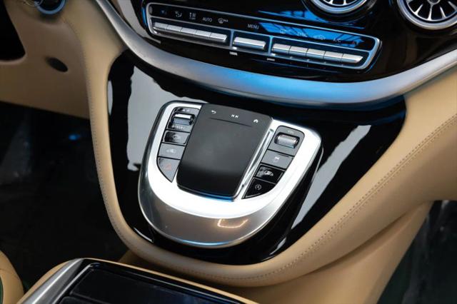 2022 Mercedes-Benz Metris Base
