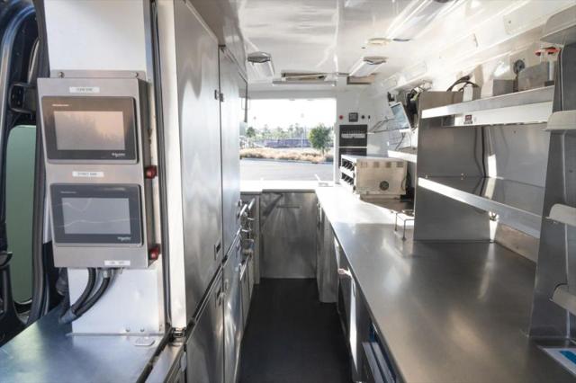 2021 Mercedes-Benz Sprinter 4500 High Roof V6