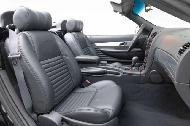 2002 Ford Thunderbird Base