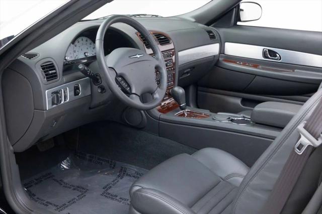 2002 Ford Thunderbird Base