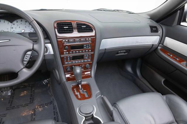 2002 Ford Thunderbird Base