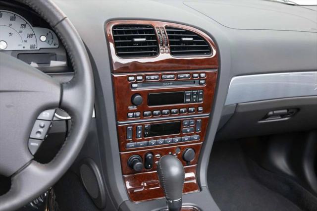 2002 Ford Thunderbird Base