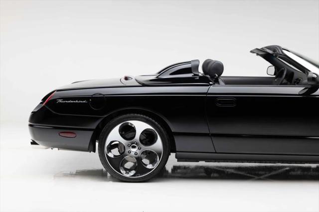2002 Ford Thunderbird Base