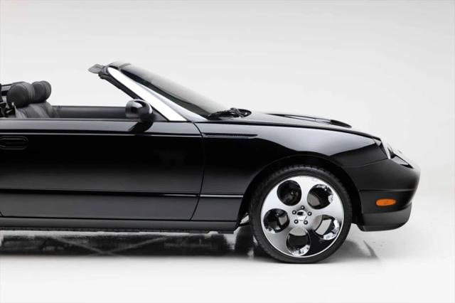 2002 Ford Thunderbird Base