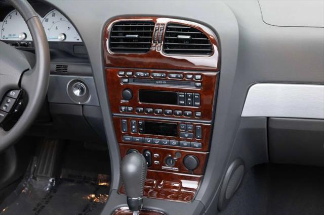2002 Ford Thunderbird Base