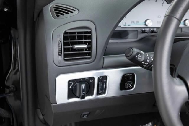 2002 Ford Thunderbird Base