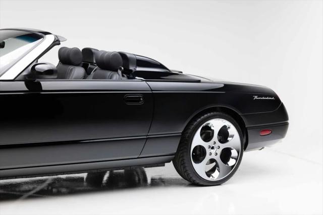 2002 Ford Thunderbird Base