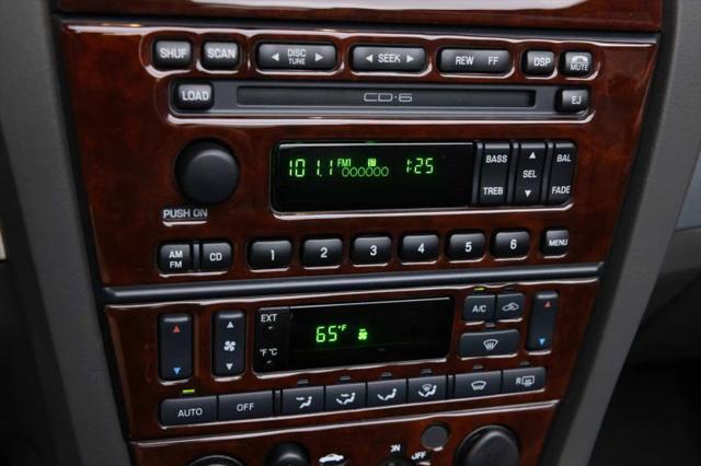 2002 Ford Thunderbird Base