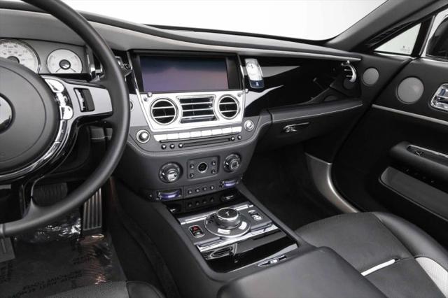 2019 Rolls-Royce Dawn Base