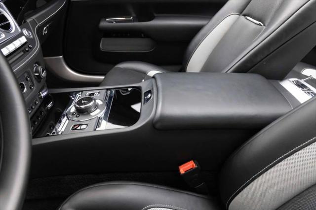 2019 Rolls-Royce Dawn Base