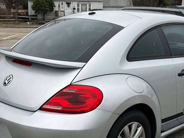 2014 Volkswagen Beetle 1.8T Entry