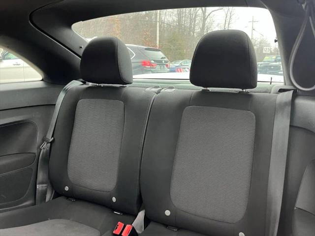 2014 Volkswagen Beetle 1.8T Entry