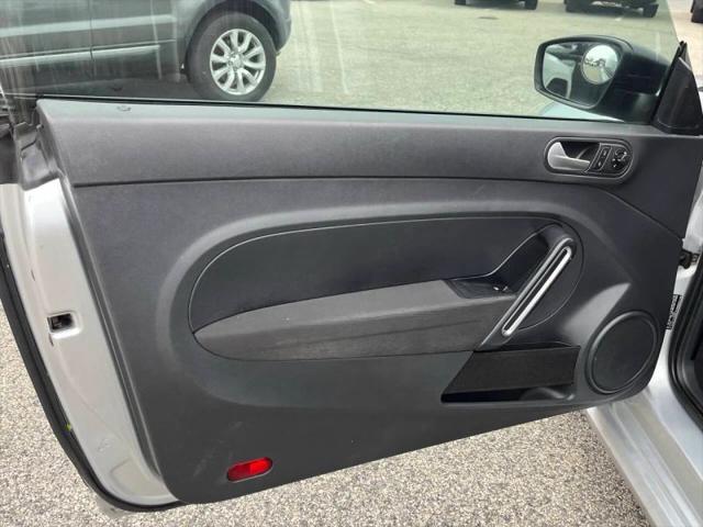 2014 Volkswagen Beetle 1.8T Entry