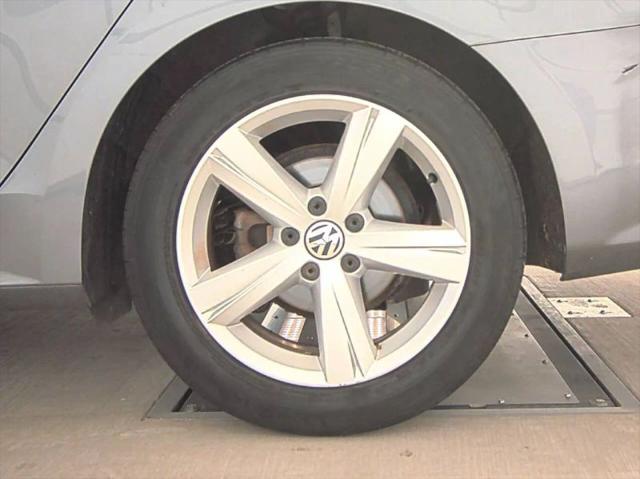 2013 Volkswagen Passat 2.5L SE