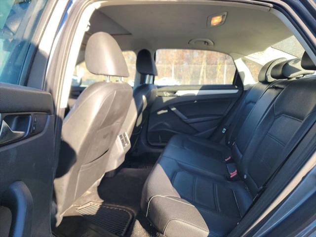 2013 Volkswagen Passat 2.5L SE