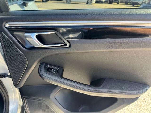 2017 Porsche Macan Base