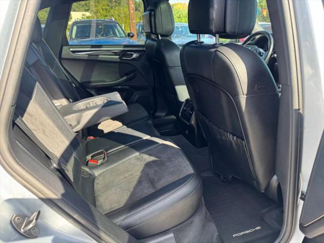 2017 Porsche Macan Base
