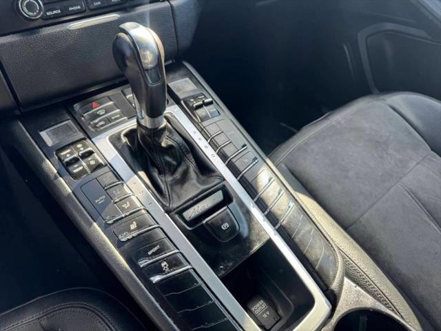 2017 Porsche Macan Base