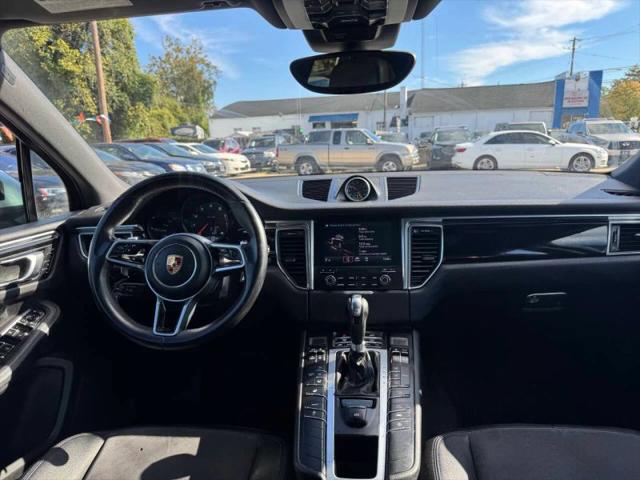 2017 Porsche Macan Base