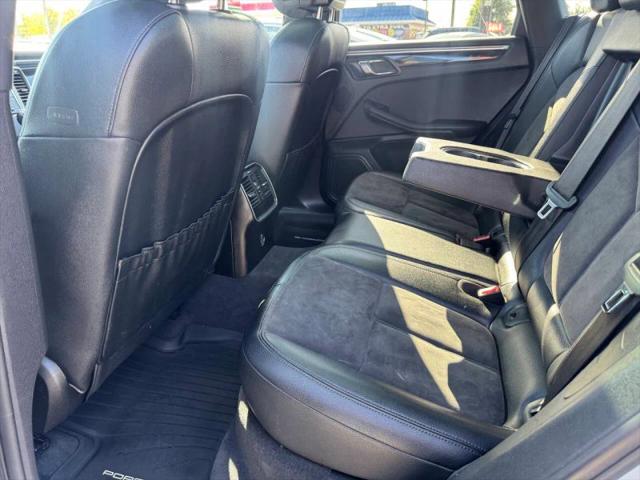 2017 Porsche Macan Base