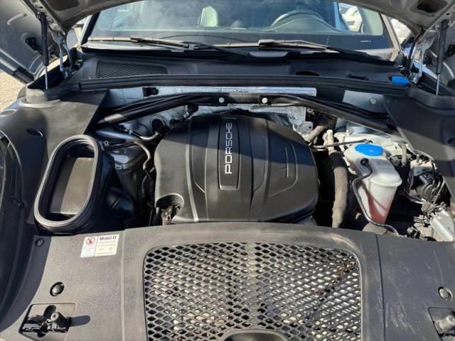 2017 Porsche Macan Base