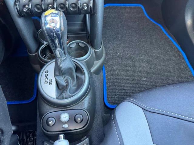 2006 MINI Cooper Base
