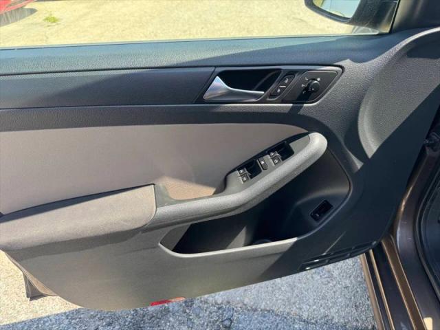 2011 Volkswagen Jetta 2.0L S