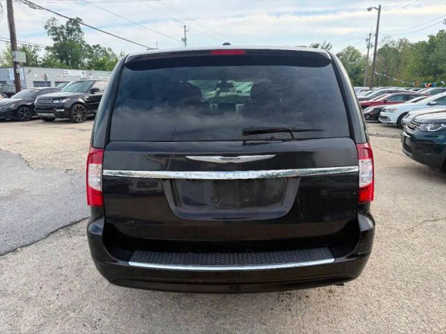 2014 Chrysler Town & Country Touring